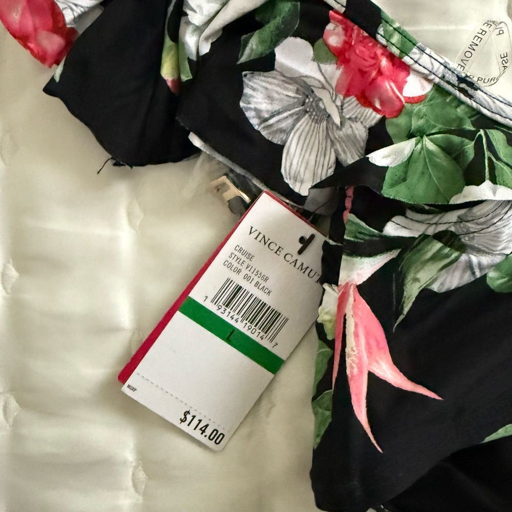 Vince Camuto NWT Off-Shoulder Bikini Top - Picture 4 of 4
